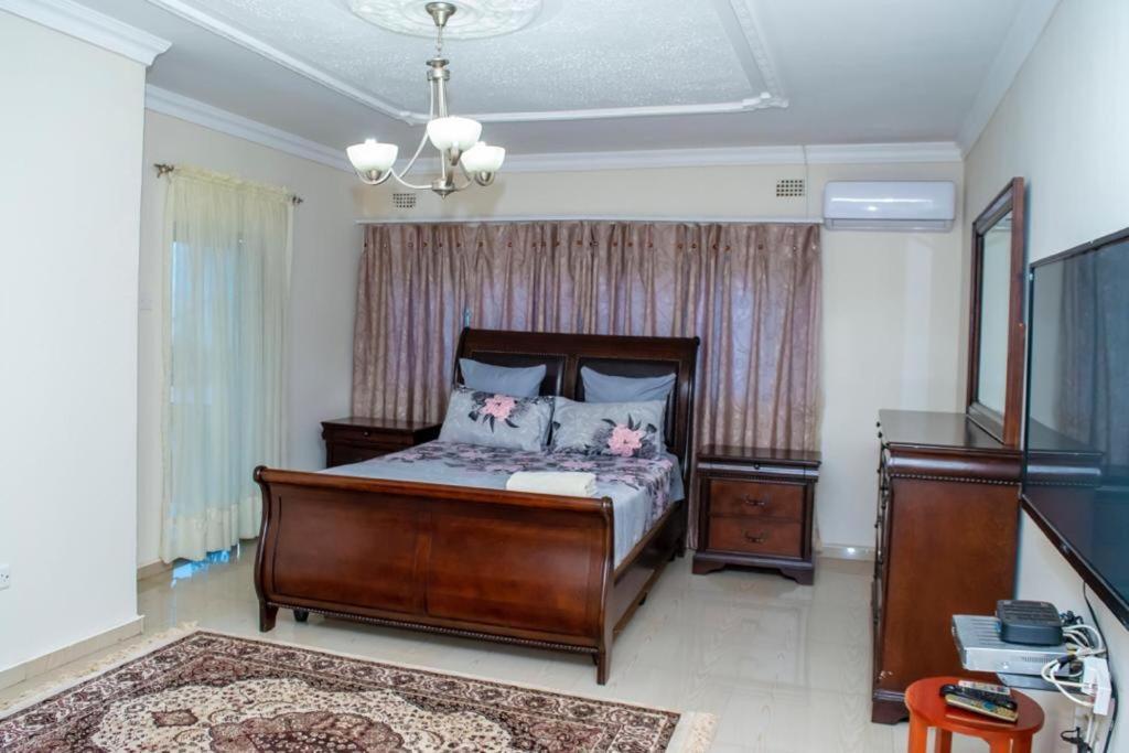 Royal Suites Apartments Lusaka Exterior foto