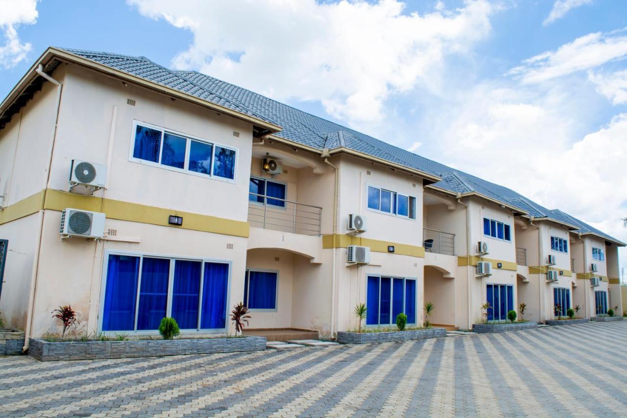 Royal Suites Apartments Lusaka Exterior foto