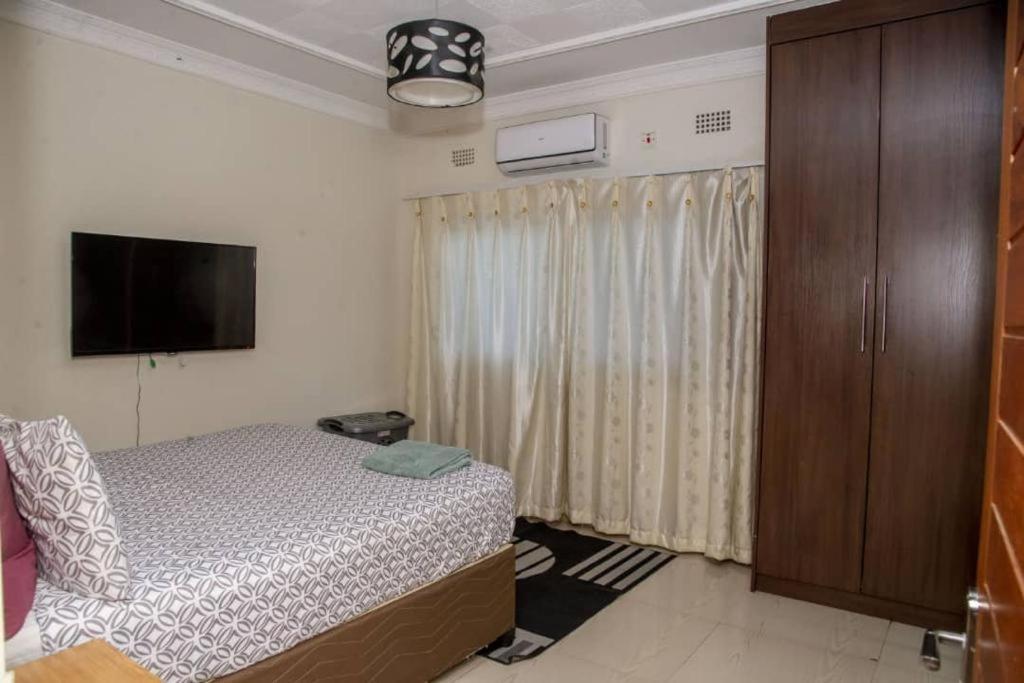 Royal Suites Apartments Lusaka Exterior foto