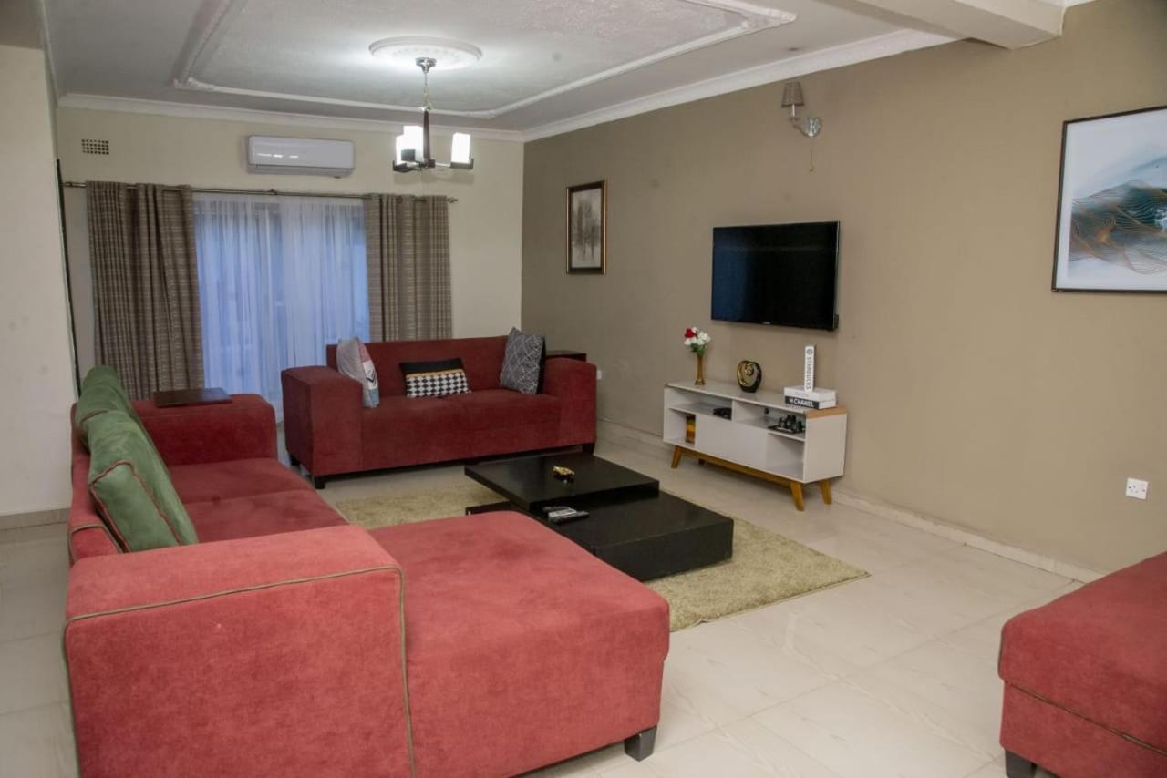 Royal Suites Apartments Lusaka Exterior foto
